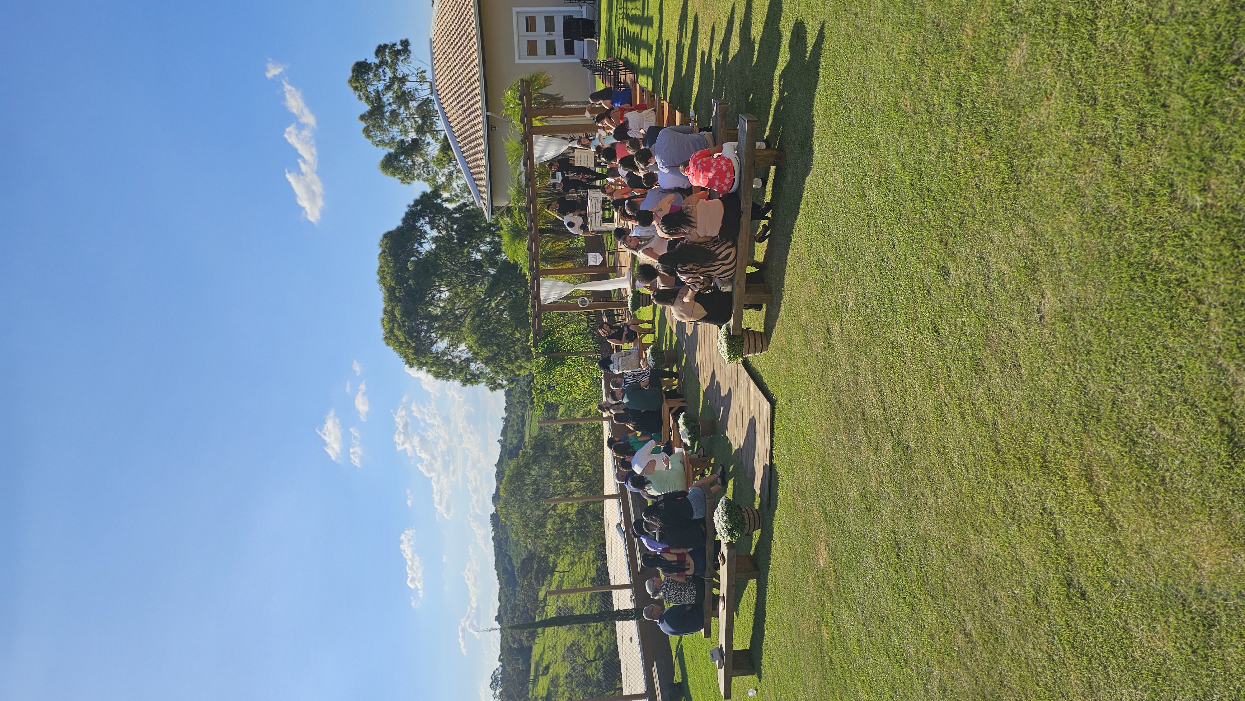 Locação com Decoração da Cerimônia no gramado
